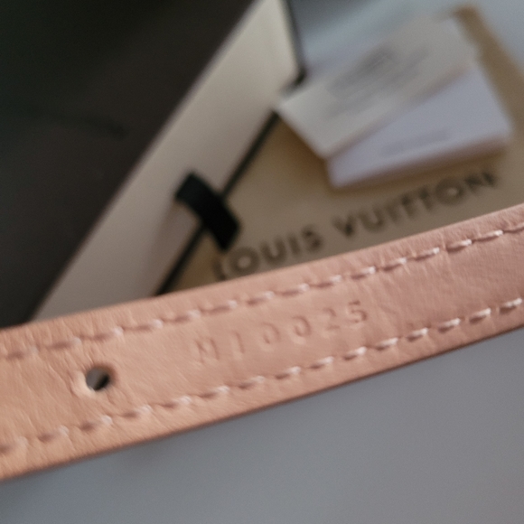 Authentic Louis Vuitton Vernis Belt Style Bracelet In Like New Condition! - Picture 4 of 8